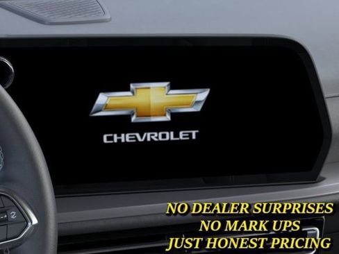 New 2026 Chevrolet Traverse LT FWD image 20