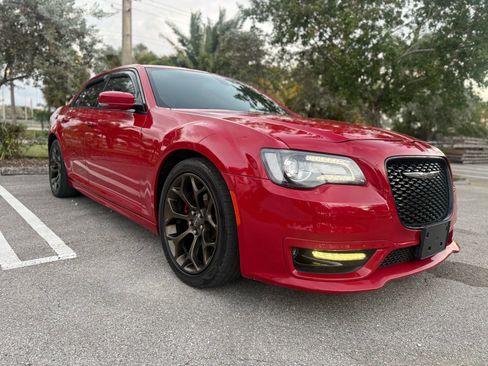 Used 2017 Chrysler 300 S w/ 300S Premium Group 2 w/2_L image 4