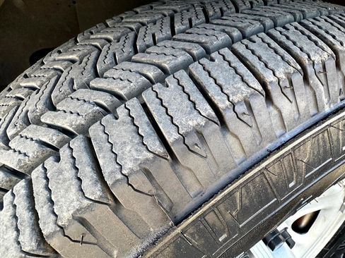 Used 2018 Chevrolet Express 2500 w/ Driver Convenience Package image 35