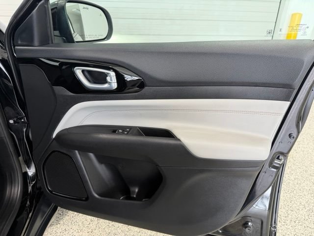 Used 2023 Jeep Compass Limited AWD/4WD image 21