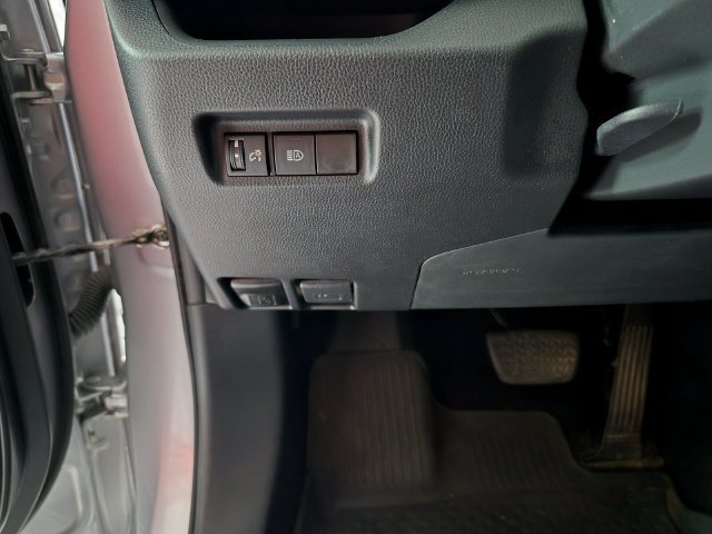 Certified 2021 Toyota RAV4 LE AWD/4WD image 16