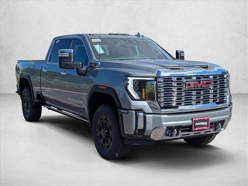 New 2026 GMC Sierra 2500 Denali w/ Denali Reserve Package image 7