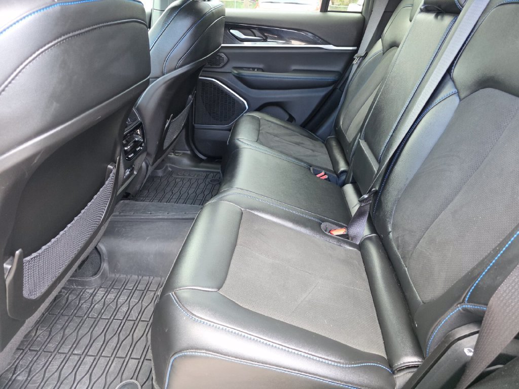 Used 2024 Jeep Grand Cherokee Trailhawk w/ Advanced Protech Group II AWD/4WD image 22