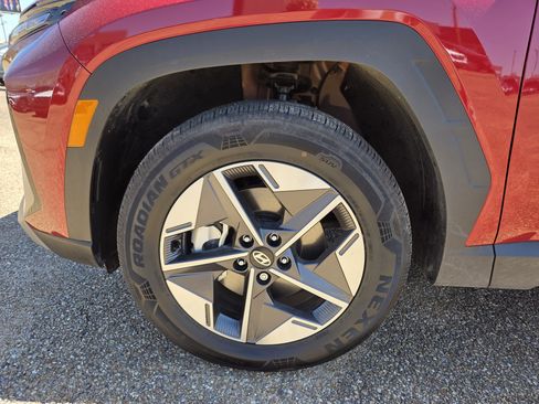 Certified 2025 Hyundai Tucson SEL AWD/4WD image 28