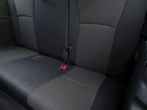 Used 2023 Toyota Highlander LE image 19