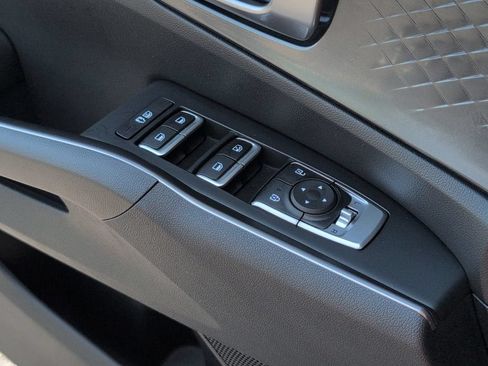 Used 2023 Kia Sorento LX FWD image 18