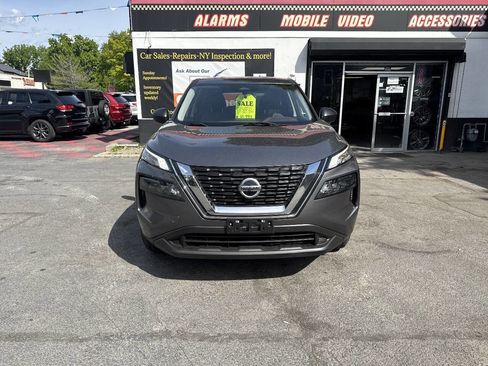 Used 2021 Nissan Rogue S AWD/4WD image 2
