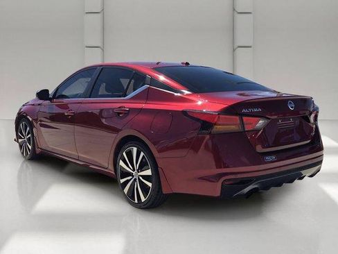 Used 2020 Nissan Altima 2.0 SR FWD image 3