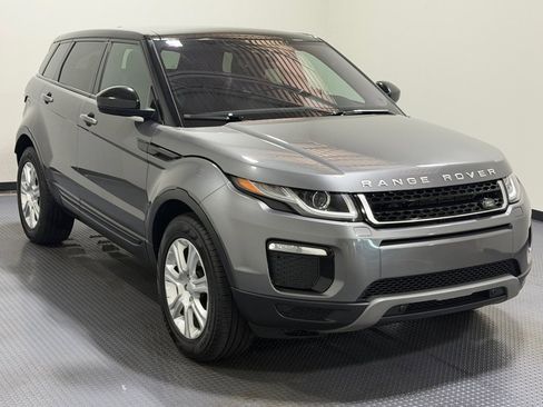 Used 2018 Land Rover Range Rover Evoque SE Premium AWD/4WD image 4