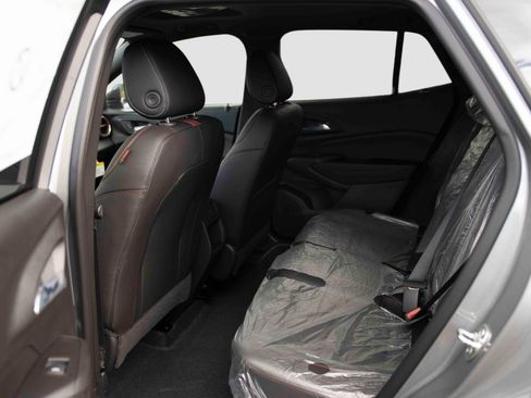 New 2025 Chevrolet Trax RS w/ Sunroof Package FWD image 21