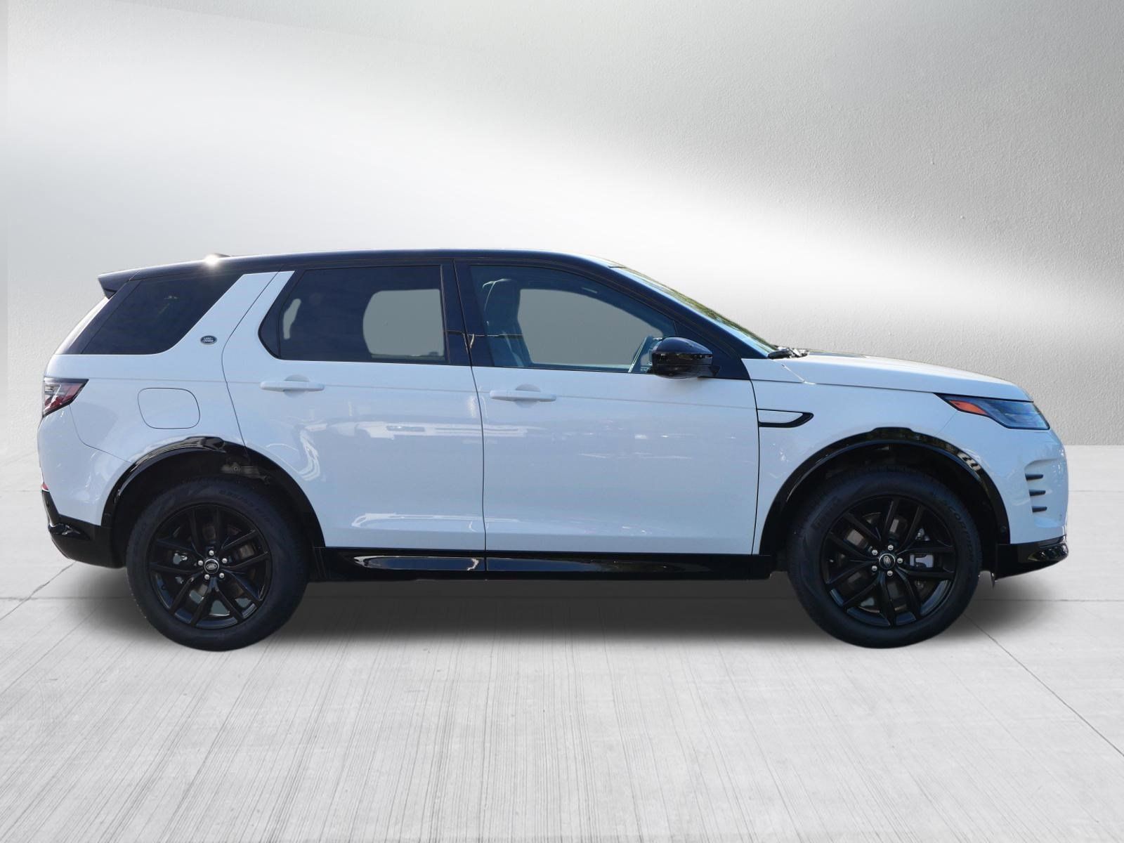 Used 2025 Land Rover Discovery Sport Dynamic SE AWD/4WD image 6