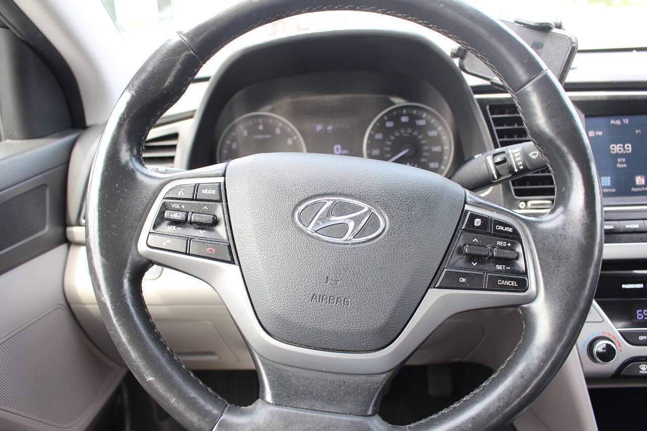 Used 2017 Hyundai Elantra Limited FWD image 10