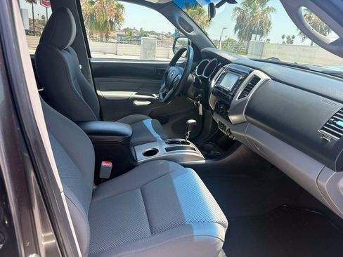 Used 2014 Toyota Tacoma PreRunner w/ TRD Sport Package RWD image 17