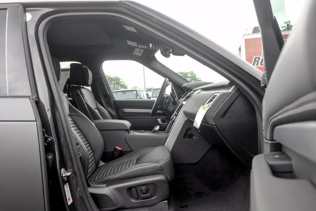 New 2026 Land Rover Discovery Limited Edition AWD/4WD image 19