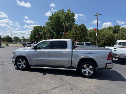 Used 2019 RAM 1500 Laramie AWD/4WD image 14