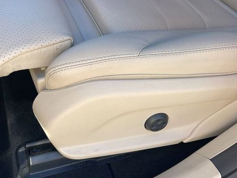 Used 2022 Mercedes-Benz GLC 300 image 27