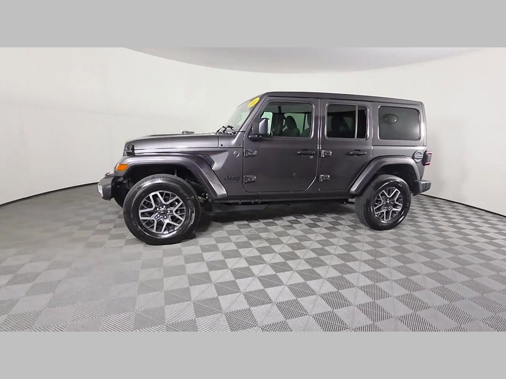 Used 2026 Jeep Wrangler Unlimited Sahara AWD/4WD image 49