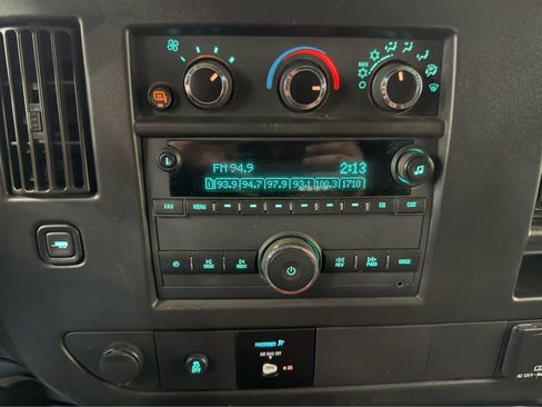 Used 2021 GMC Savana 2500 w/ Driver Convenience Package RWD image 15