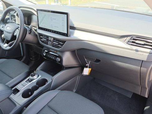 New 2025 Ford Escape SE image 41