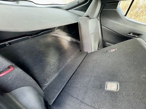 Used 2019 Toyota C-HR LE image 16