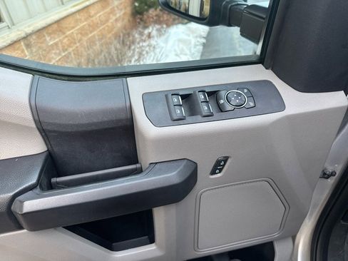 Used 2019 Ford F250 XL w/ Power Equipment Group image 9