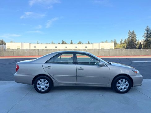 Used 2003 Toyota Camry LE FWD image 6
