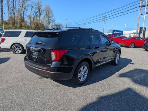 Certified 2024 Ford Explorer XLT image 5