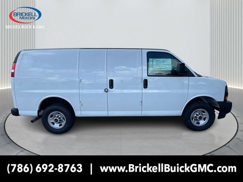 New 2025 GMC Savana 2500 w/ Driver Convenience Package image 4