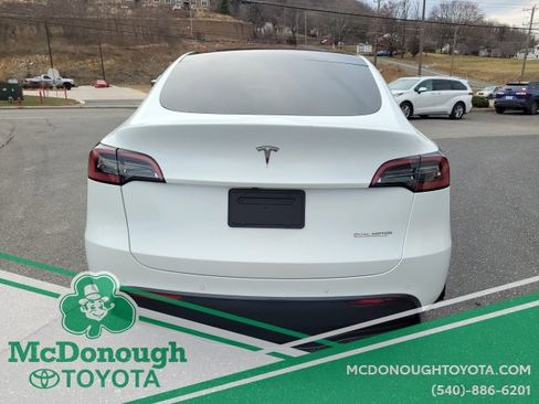 Used 2022 Tesla Model Y Performance image 7