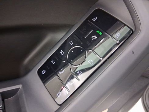 Certified 2025 Audi Q5 Premium w/ Convenience Package image 12