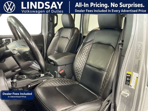 Used 2021 Jeep Wrangler Unlimited Sahara AWD/4WD image 12