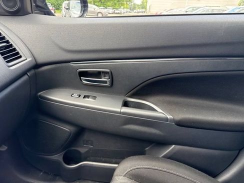 Used 2020 Mitsubishi Outlander Sport ES AWD/4WD image 17
