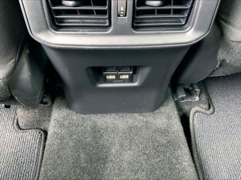 Used 2021 Toyota RAV4 XLE w/ Convenience Package image 36