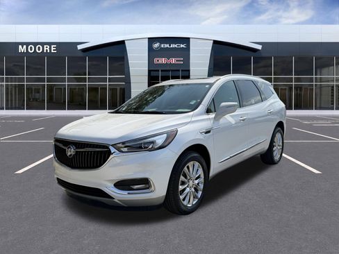 Used 2020 Buick Enclave Essence w/ Sound and Sites Package image 7