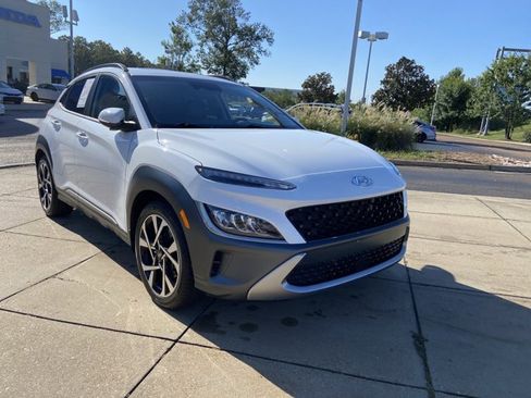 Used 2023 Hyundai Kona Limited image 2