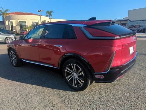 Certified 2024 Cadillac Lyriq Luxury w/ LPO, Floor Liner Package image 8