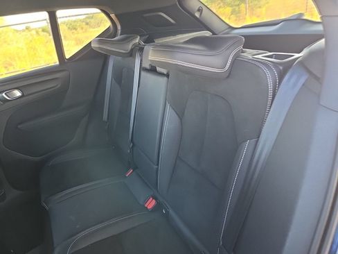 Used 2021 Volvo XC40 P8 Recharge w/ Climate Package AWD/4WD image 4