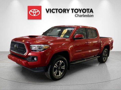 Used 2019 Toyota Tacoma TRD Sport image 1