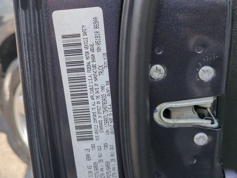 Used 2017 RAM 1500 Big Horn AWD/4WD image 27
