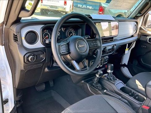 New 2026 Jeep Gladiator Sport AWD/4WD image 7