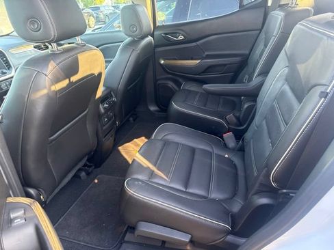Used 2018 GMC Acadia Denali w/ Technology Package AWD/4WD image 5