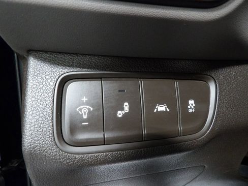 Used 2019 Hyundai Santa Fe SE FWD image 19