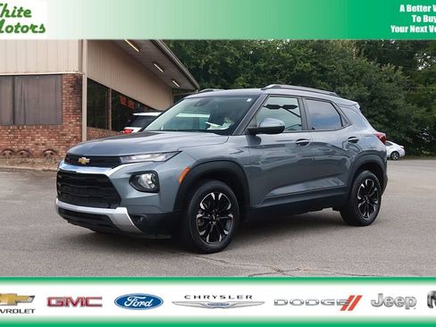 Used 2021 Chevrolet TrailBlazer LT w/ Convenience Package FWD image 1