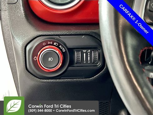 Used 2022 Jeep Wrangler Rubicon w/ Cold Weather Group image 18