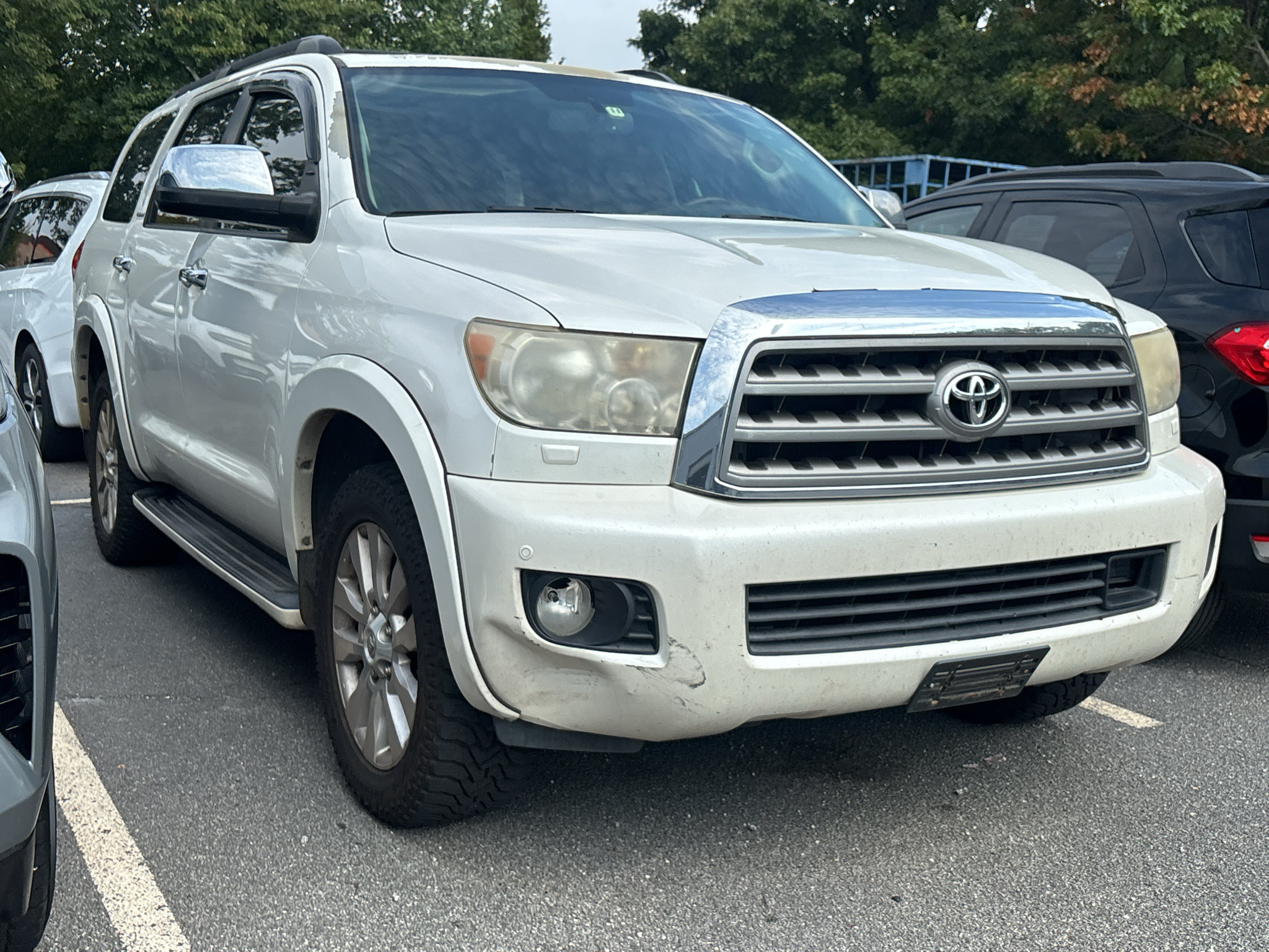 Used 2014 Toyota Sequoia Platinum AWD/4WD image 3