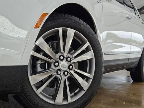 New 2025 Cadillac XT5 Premium Luxury image 8