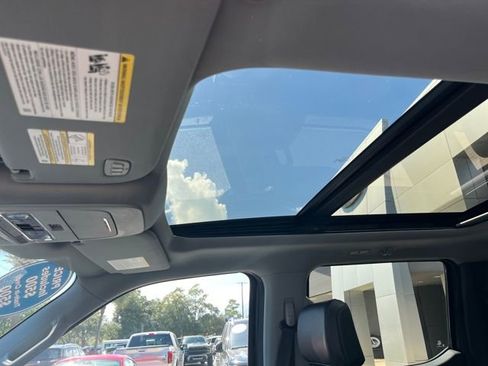 Used 2022 Ford F150 Lariat w/ Equipment Group 502A High image 25