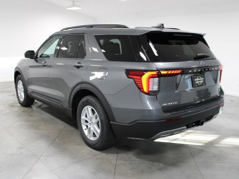 New 2026 Ford Explorer Active w/ Active Comfort Package image 6