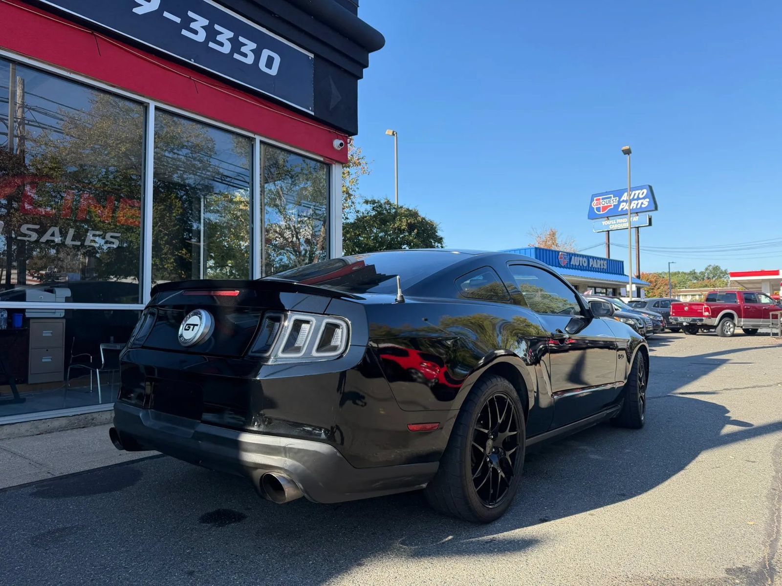 Used 2011 Ford Mustang GT RWD image 8