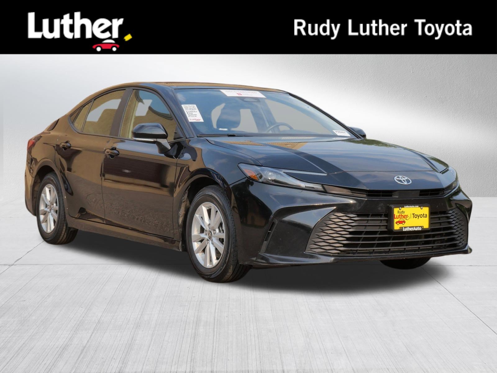 Certified 2025 Toyota Camry LE FWD image 1
